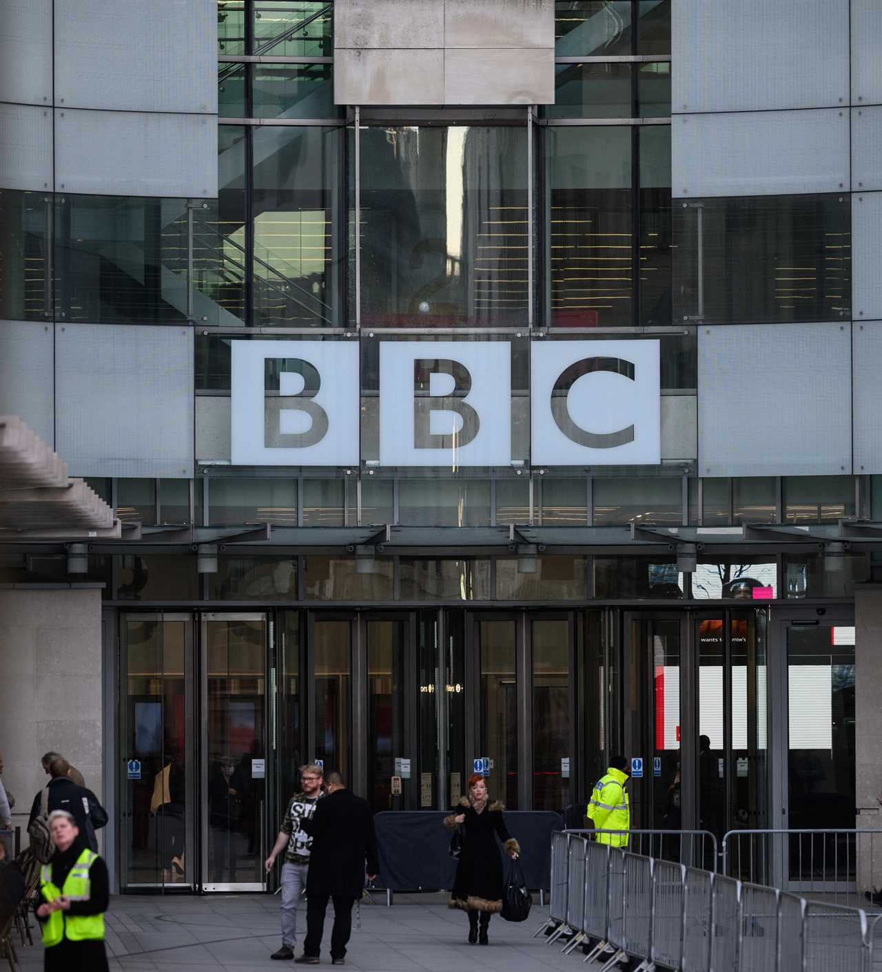 Culture Sec Nadine Dorries orders BBC to get out of its elitist ‘London bubble’ as she confirms licence fee freeze