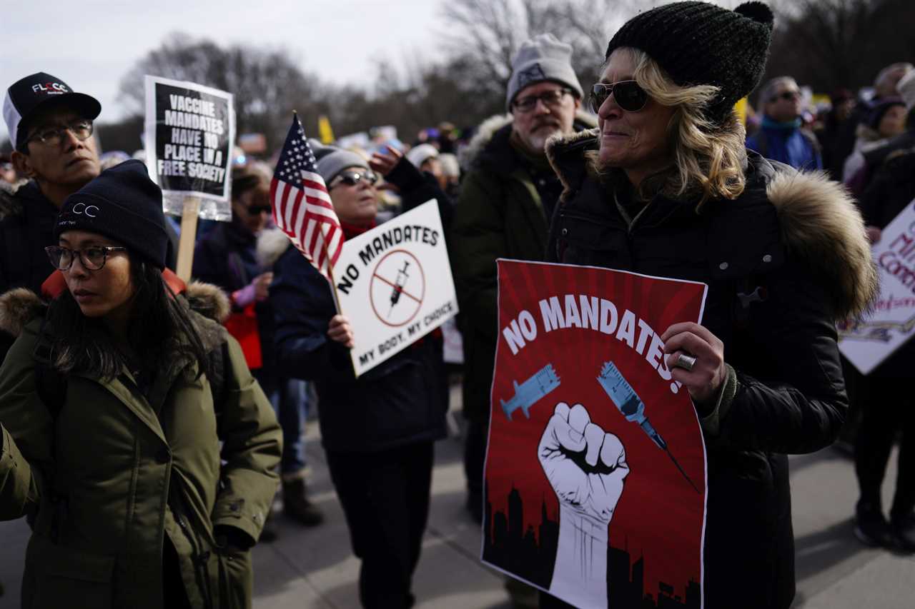 Thousands join Defeat the Mandates march in Washington DC as antivaxxer Robert F. Kennedy addresses crowd