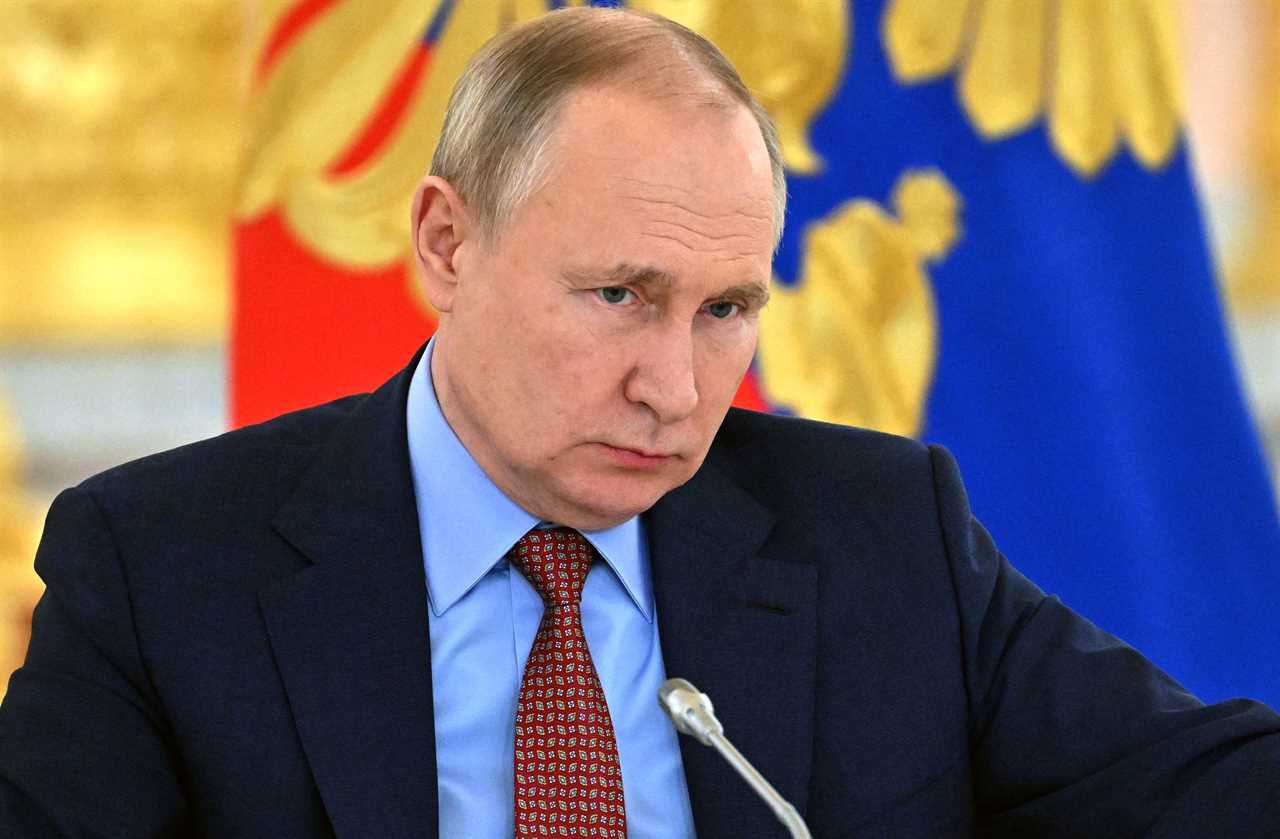 Evil Putin could unleash horrifying chemical weapons as he ‘tightens the noose’ on Ukrainians
