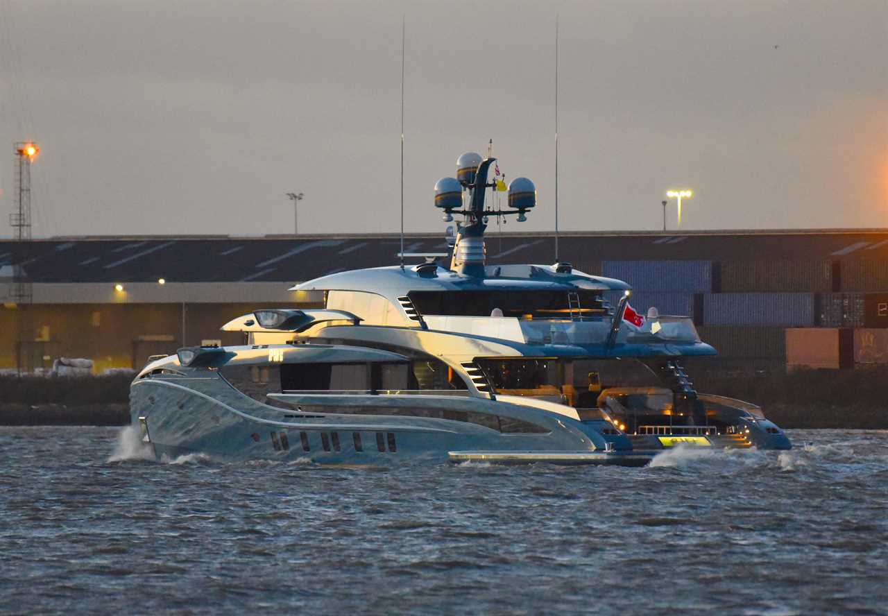 Russian oligarch’s £38million superyacht is DETAINED in London’s Canary Wharf by UK govt