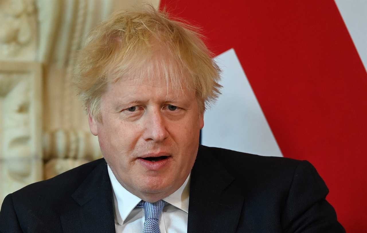 Boris Johnson flies to Belfast in bid to clear Northern Ireland protocol deadlock