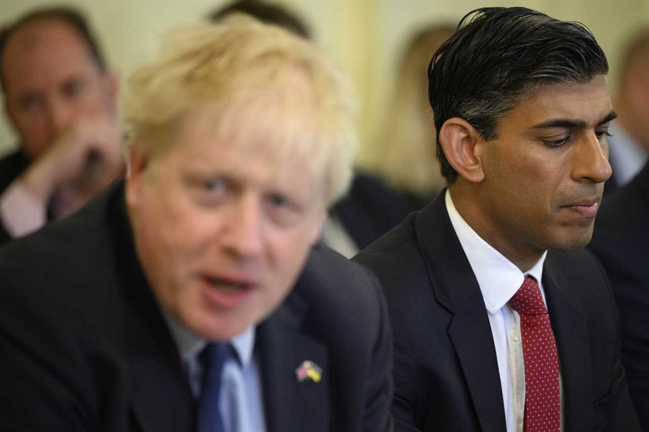 Rishi Sunak fuels fears UK is heading for recession and defends plan to give pensioners bigger pay rise than workers