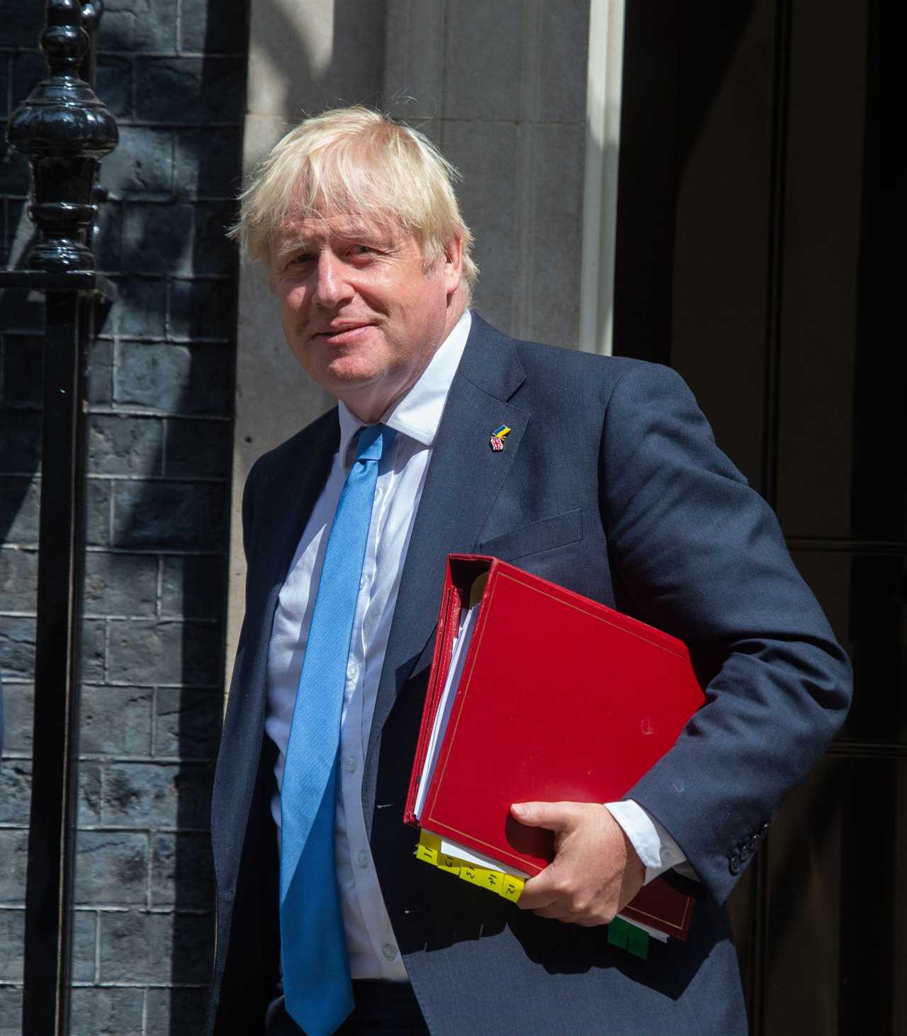 Petition for Boris Johnson to stay as PM close to hitting 10,000 Tory members anger mounts over his ousting