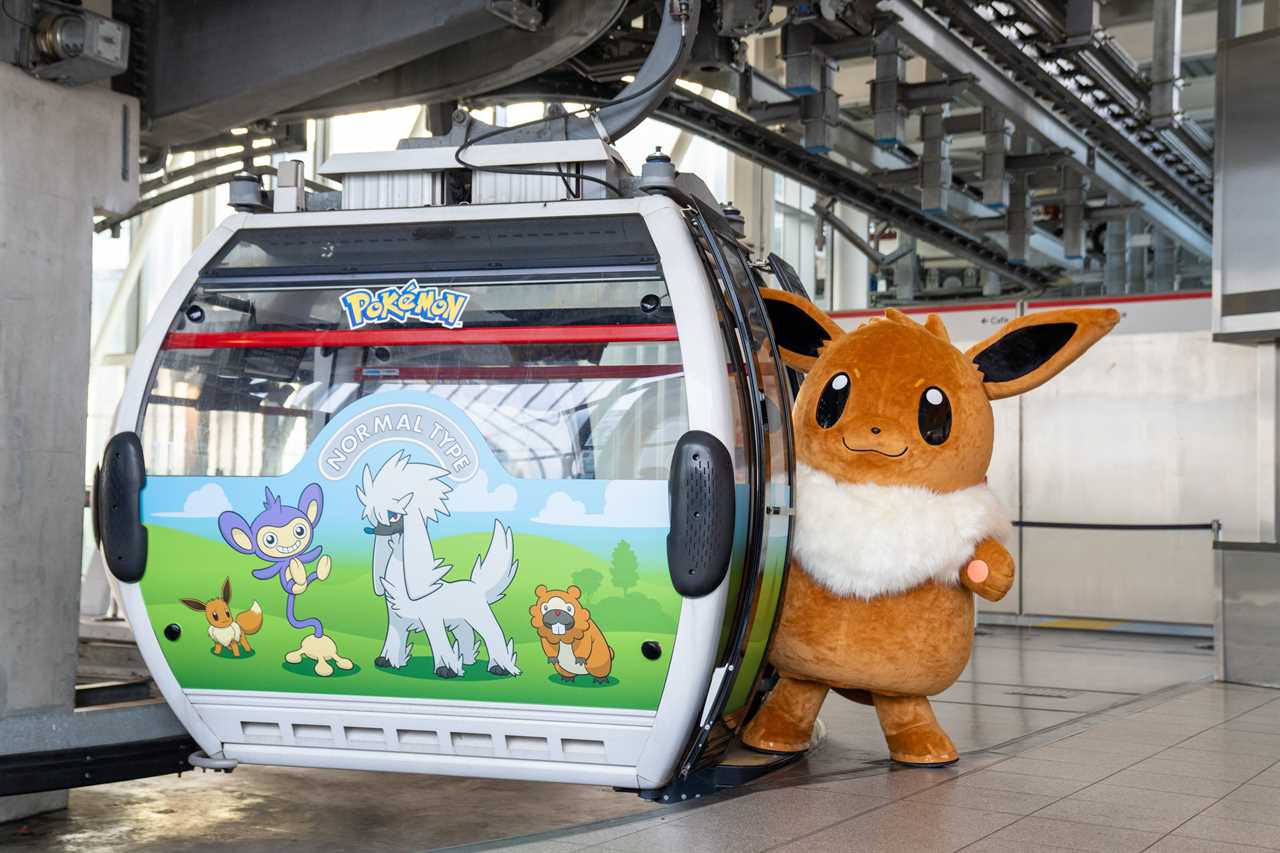 Pikachu tours London for the Pokémon World Championships