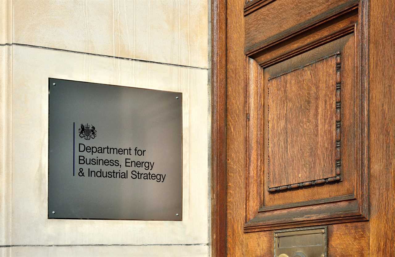 Whitehall chiefs set to use carbon paper for important documents in case of blackouts amid crisis