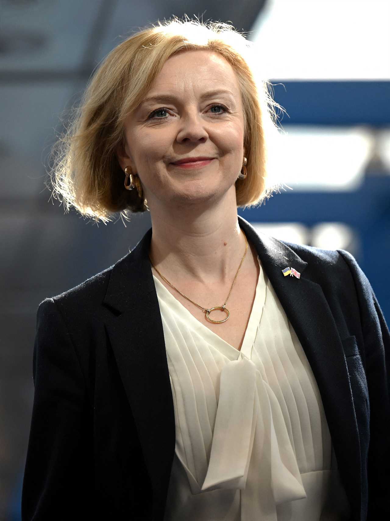 Liz Truss to ram through Rwanda bill to stop Euro-judges blocking deportations & Home Sec will visit France for talks