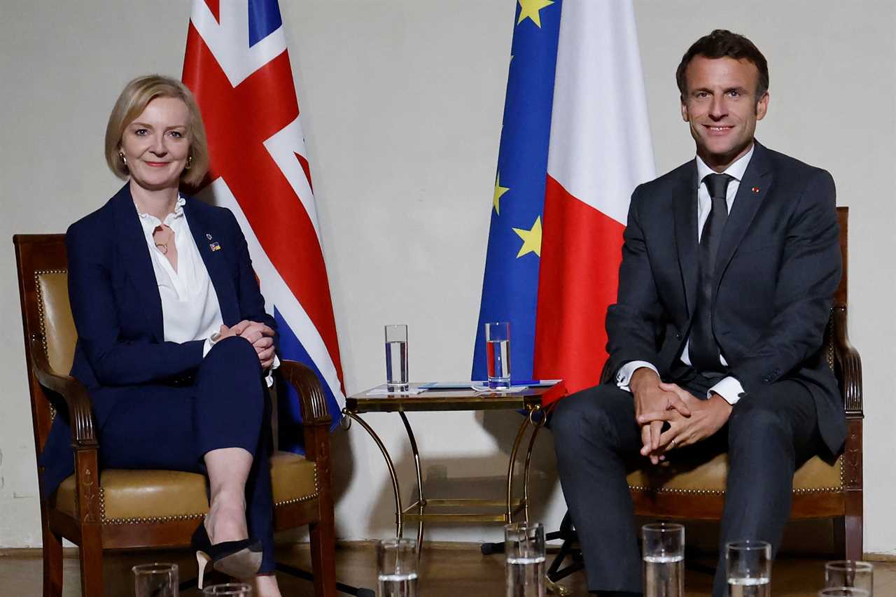 Britain and France agree to tackle small boats crisis and crackdown on ‘criminal gangs trafficking people across Europe’