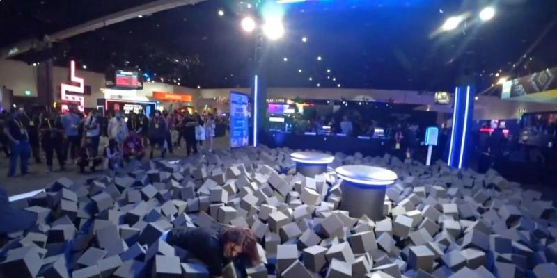 Streamer undergoes surgery for a broken back after Twitchcon foam pit disaster