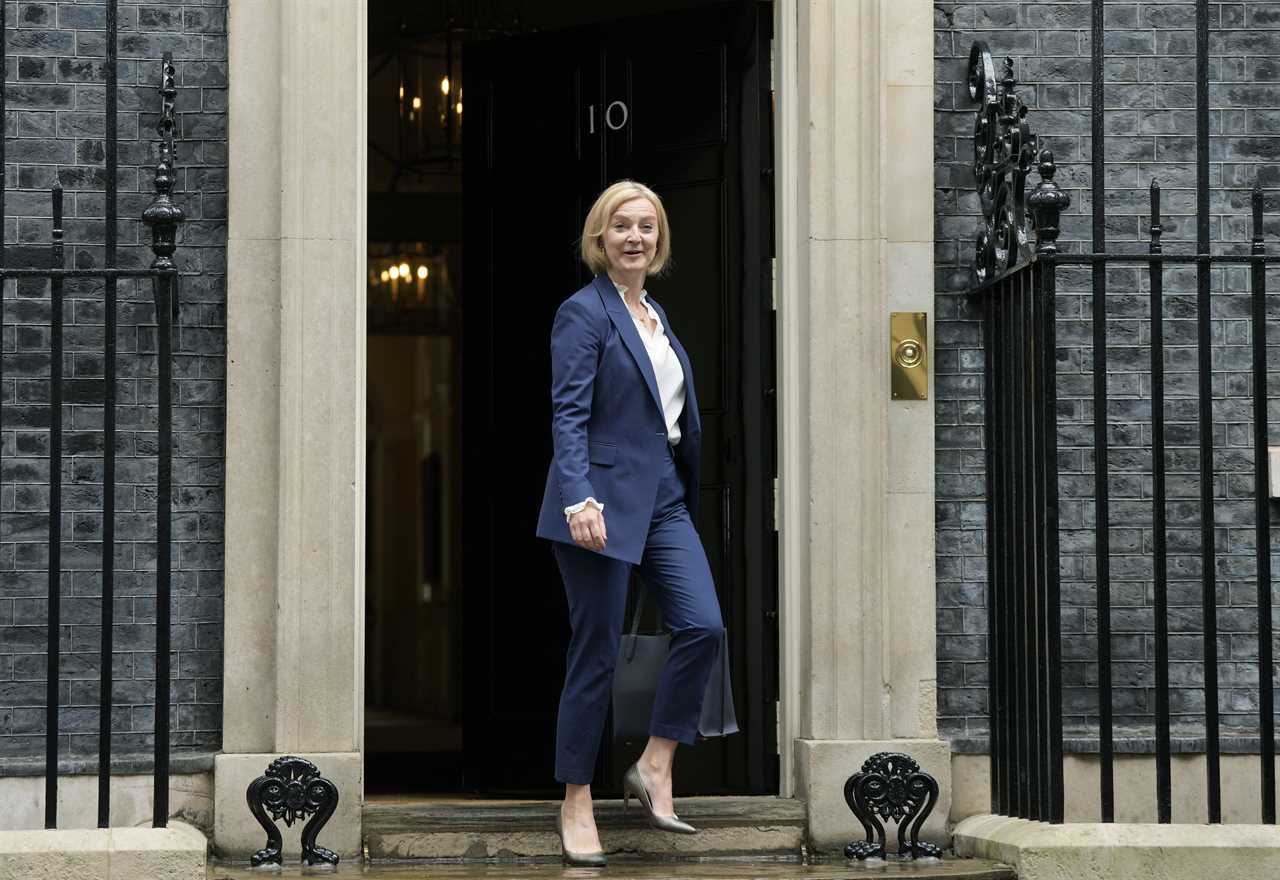 Jeremy Hunt insists Liz Truss is still ‘in charge’ despite U-turn on economic plan