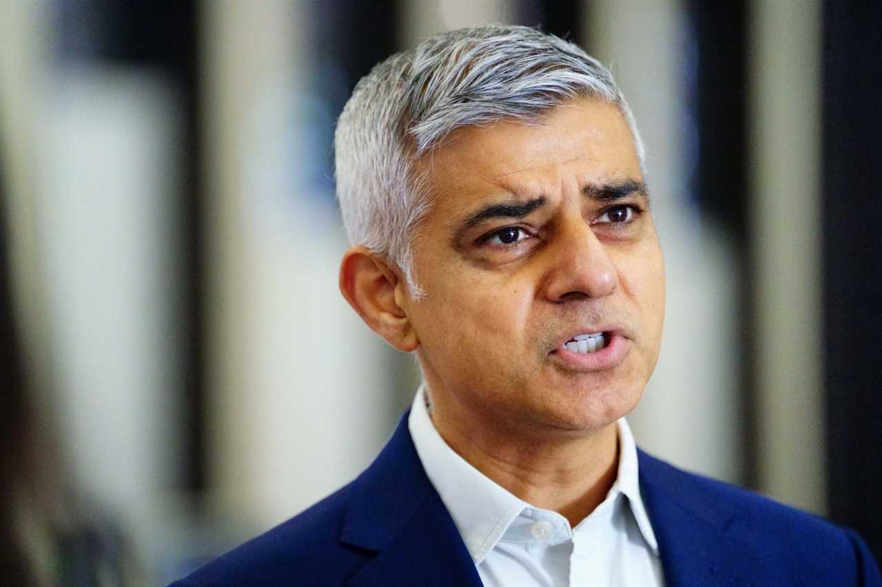London Mayor Sadiq Khan  lectures Londoners on going green despite racking up 361,146 air miles during time in office