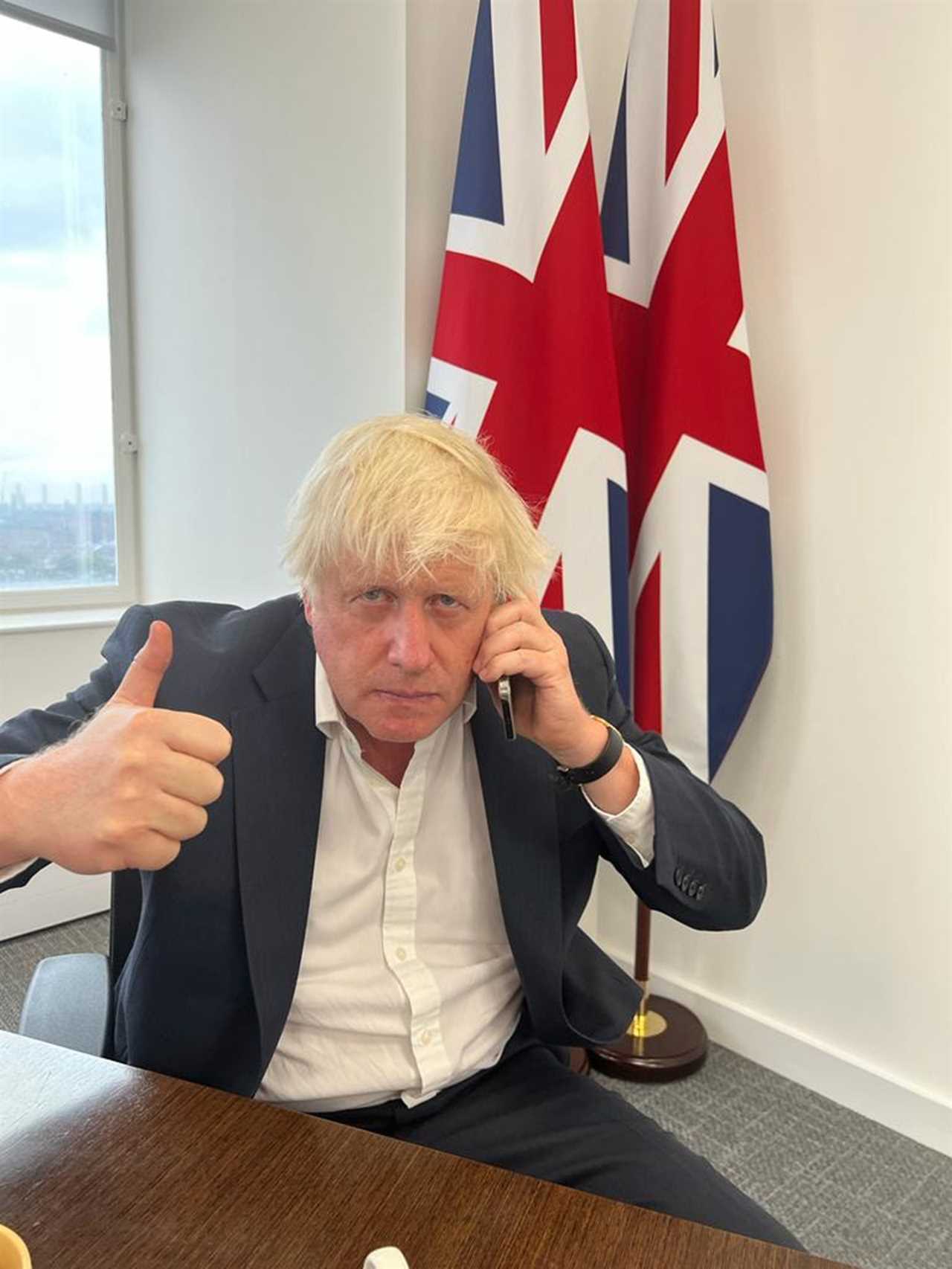 Inside race to be PM as Boris Johnson rallies his supporters just hours after failed summit with Rishi Sunak