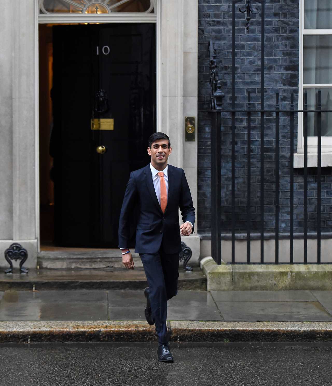 Rishi Sunak will give his first speech as Prime Minister outside No10 at 11am after being sworn in by King Charles