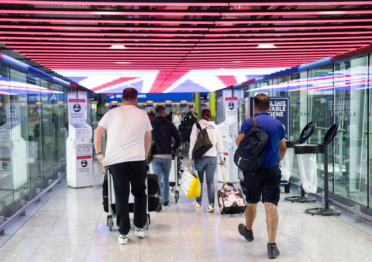 Holidaymakers should be able to buy duty-free when returning to the UK, say MPs