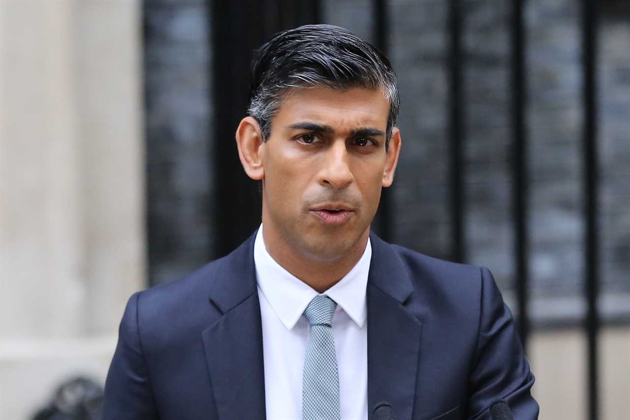 Rishi Sunak reinstates fracking ban lifted just a month ago