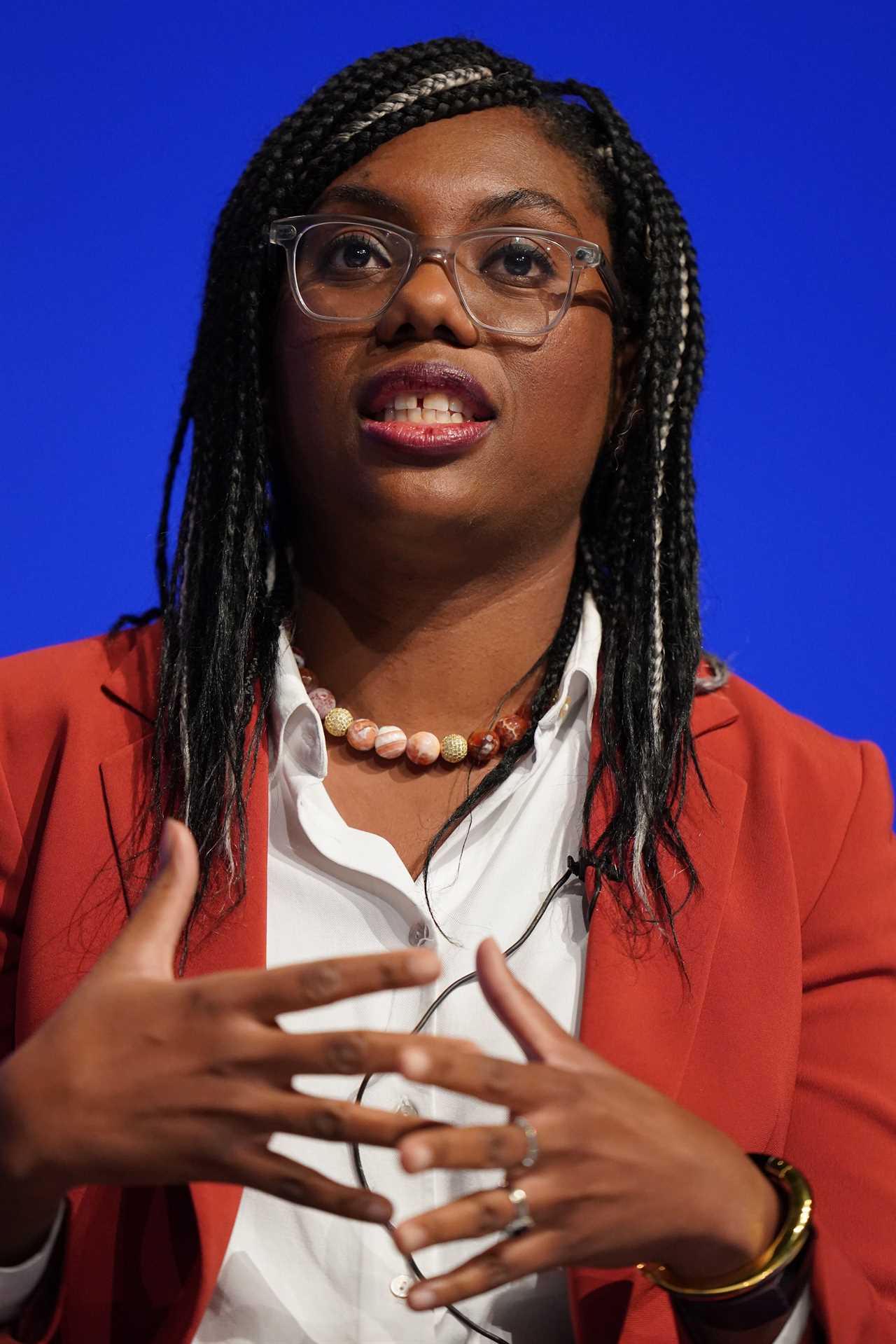 Britain and India on track to sign ‘amazing deal’ within a year, Kemi Badenoch vows as she jets to Dehli for talks