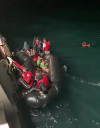 A small boat carrying migrants capsized in the Channel this morning