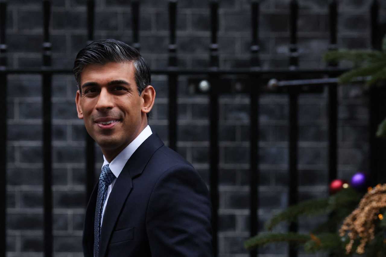 Rishi Sunak accuses Mick Lynch of being the “Grinch” who stole Christmas as he calls on RMT boss to call off “class war”
