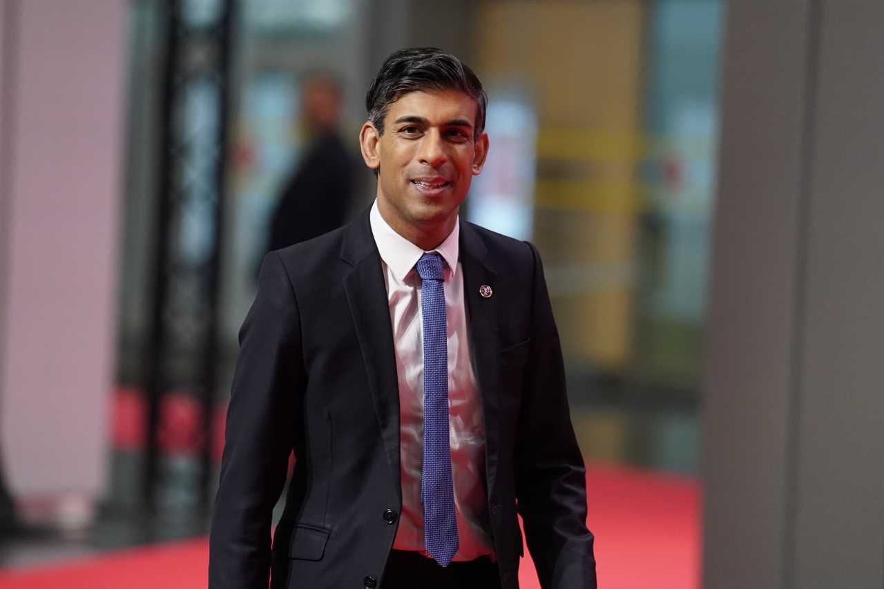 Rishi Sunak vows to boot out failed asylum seekers with no right to stay in UK