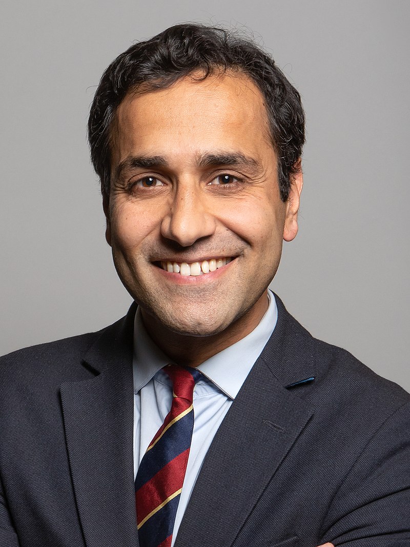 Official portrait of Rehman Chishti MP crop 2.jpg