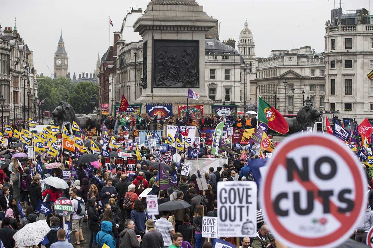 Unions urge teachers to vote for strikes as posties’ walkout may delay ballot forms