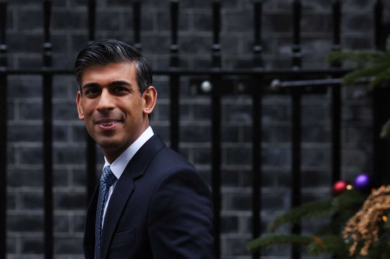 Rishi Sunak vows ‘fightback starts here’ as Tories trail Labour in polls