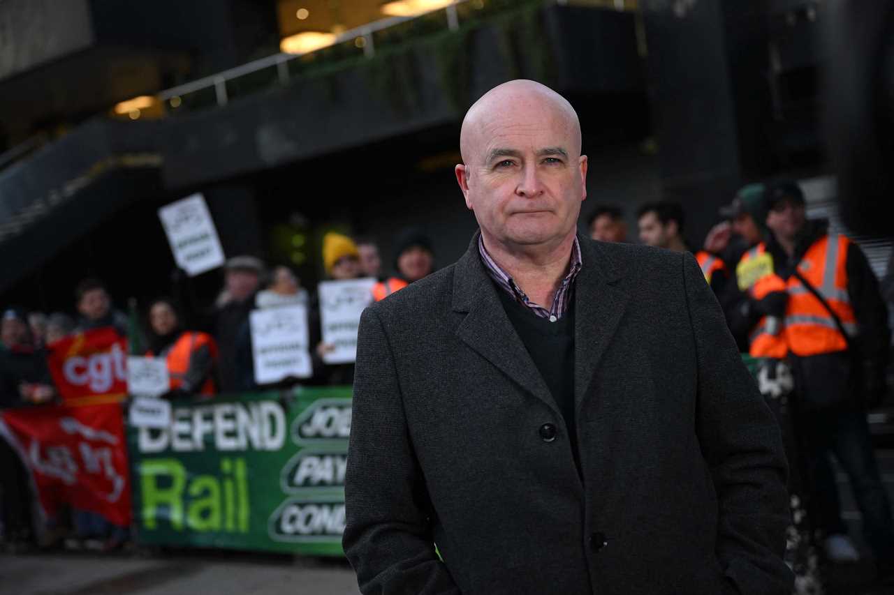 Rail union boss Mick Lynch claims Government ‘losing the argument’ by bringing in anti-strike laws
