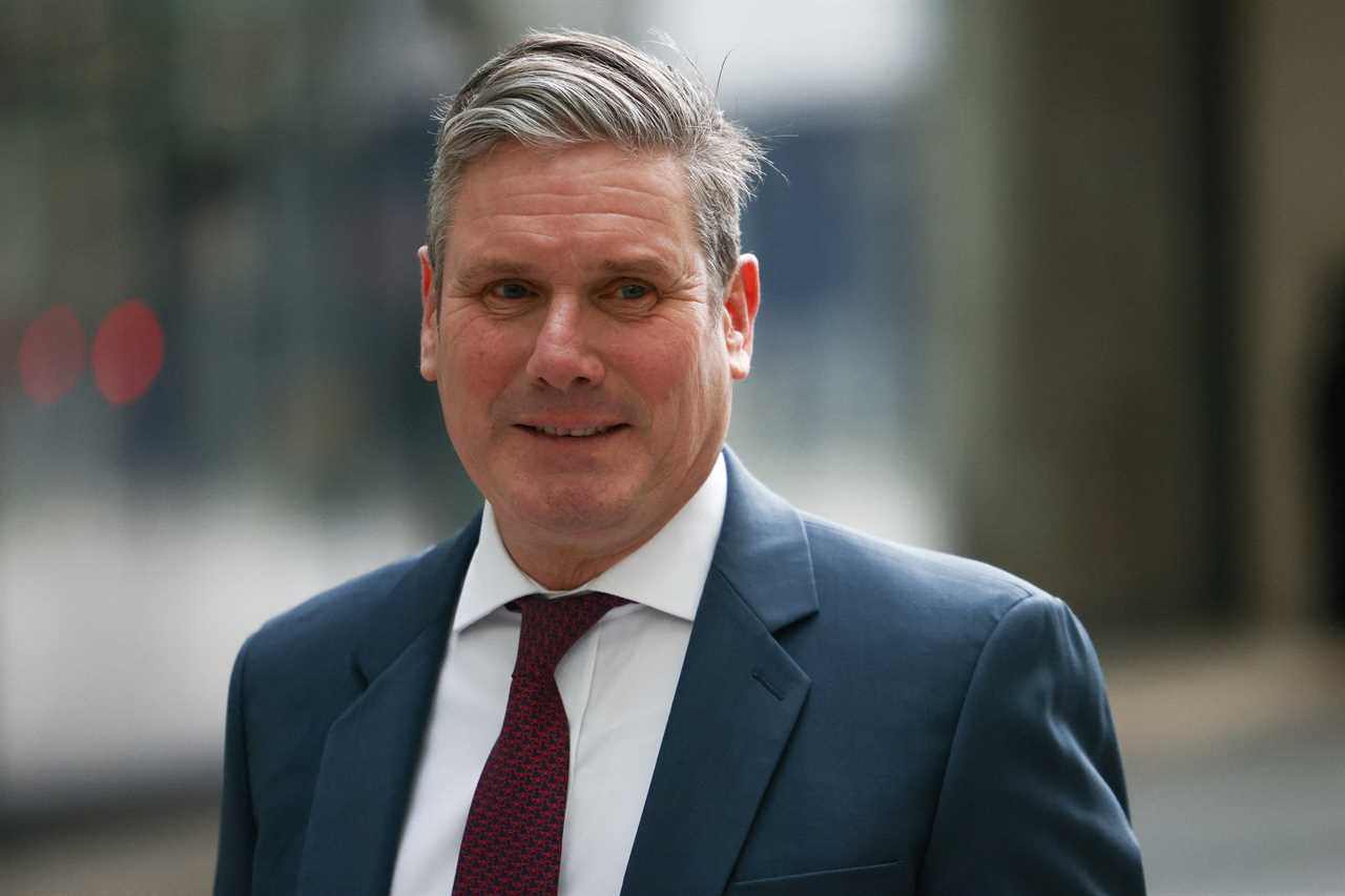 Britain will be ‘gravitationally sucked back into the EU’ if Sir Keir Starmer becomes PM, fears Boris Johnson