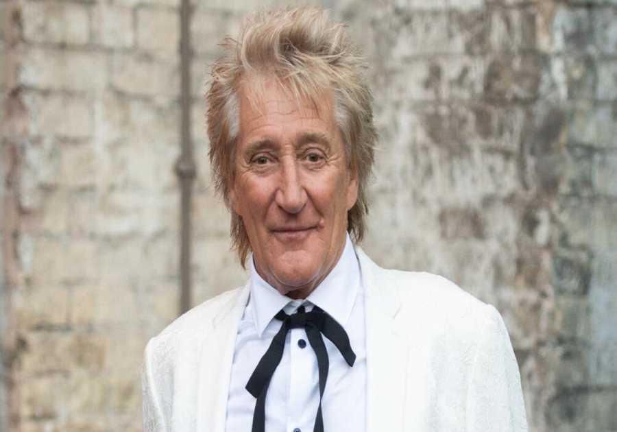 Sir Rod Stewart tells telly phone-in he’s ditching the Tories and backing Labour