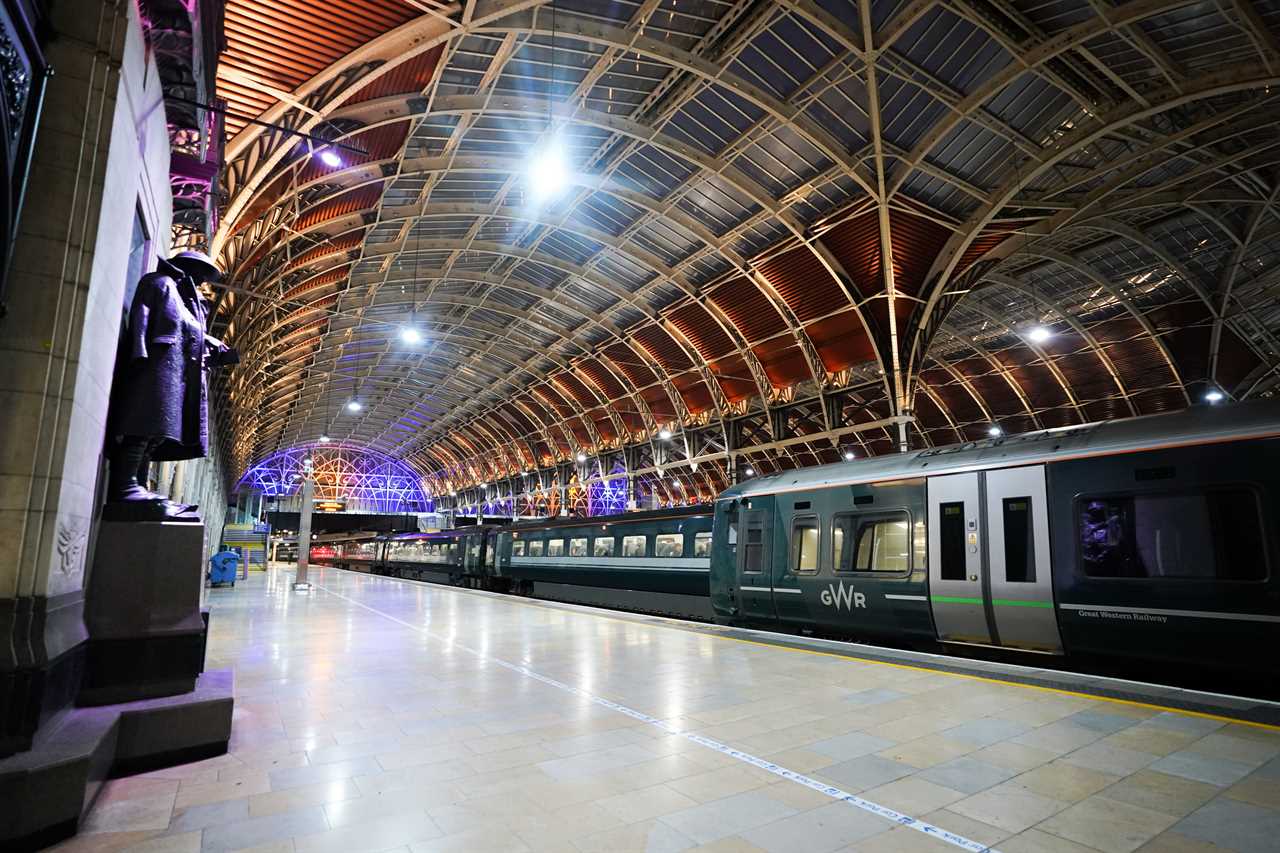 Militant rail unions told to take ‘final’ pay deal and end strike chaos