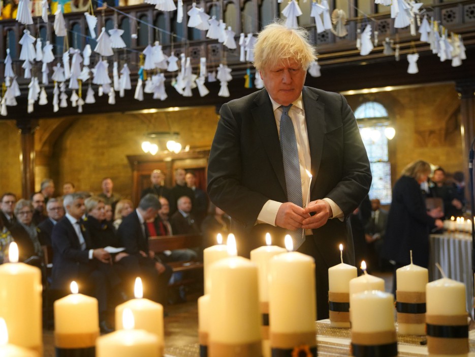 Rishi Sunak leads UK in minute’s silence for Ukraine as Charles praises nation’s ‘courage’ on anniversary of invasion