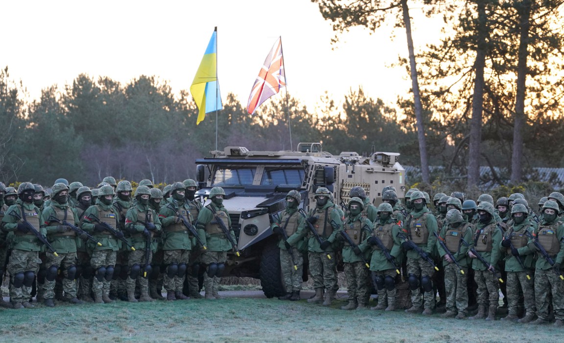 Rishi Sunak leads UK in minute’s silence for Ukraine as Charles praises nation’s ‘courage’ on anniversary of invasion