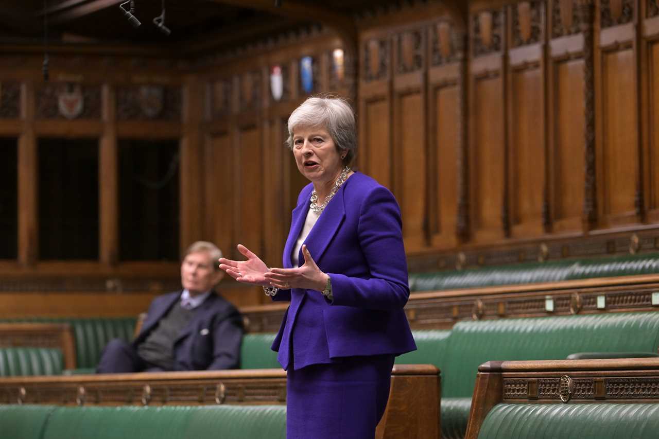 Theresa May mocks hardline Brexiteer by pretending to doze off in Commons debate