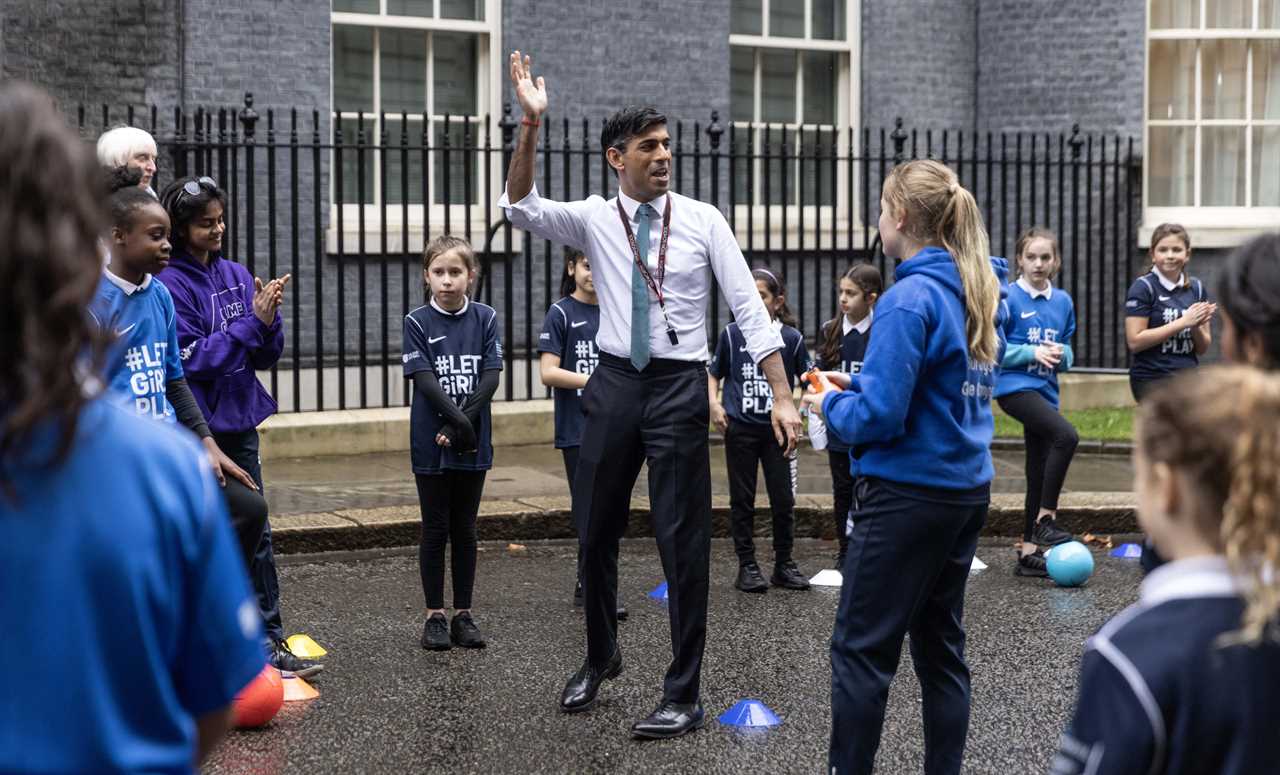 England’s Lionesses sign Rishi Sunak’s shirt as PM kickstarts drive to get all girls playing football at school