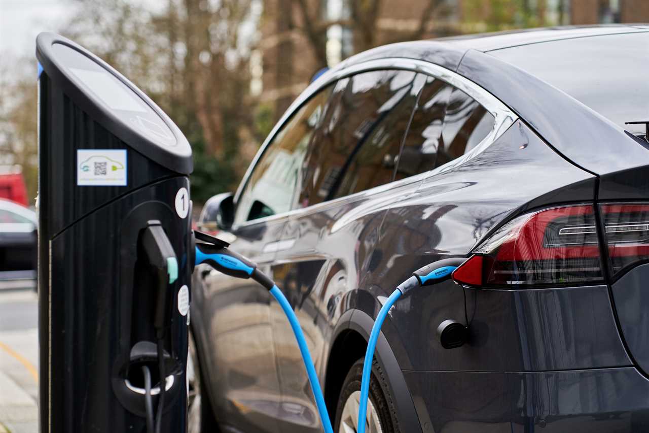 Britain is losing race to build electric car revolution to Germany, Labour says