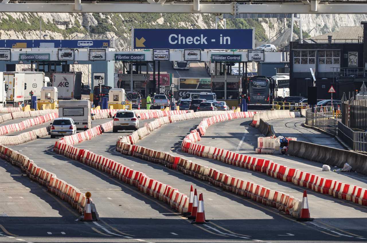 Easter travel warning as ‘significant’ contingency plans in place after chaotic Dover delays