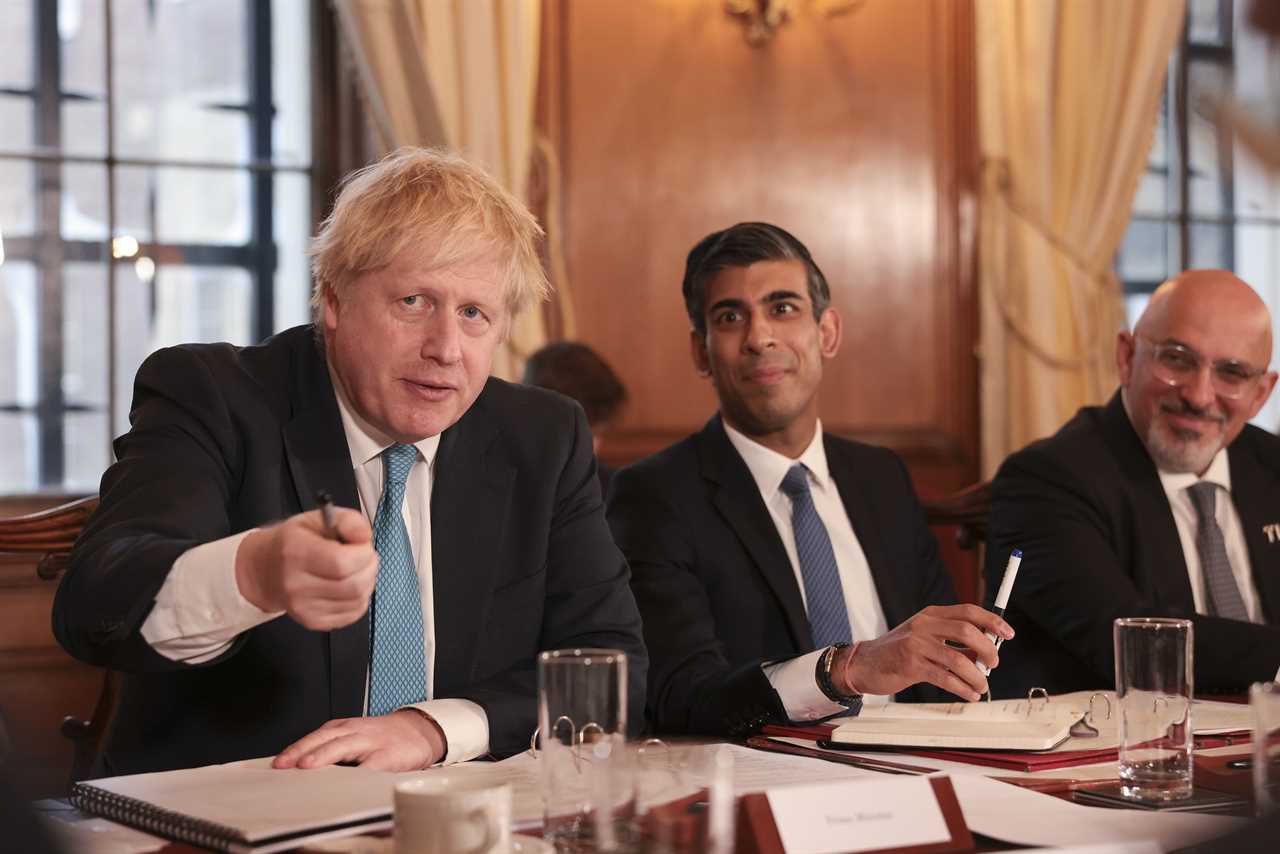 Rishi Sunak hits back at Boris Johnson and denies claims he meddled in ex-PM’s honours list