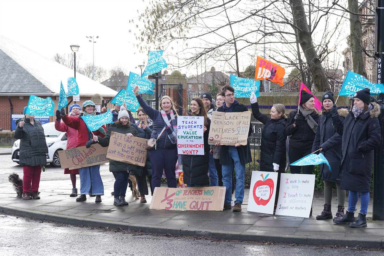 Teacher strike dates: More pain for parents as NEU announces two days of walkouts this term with school closures likely