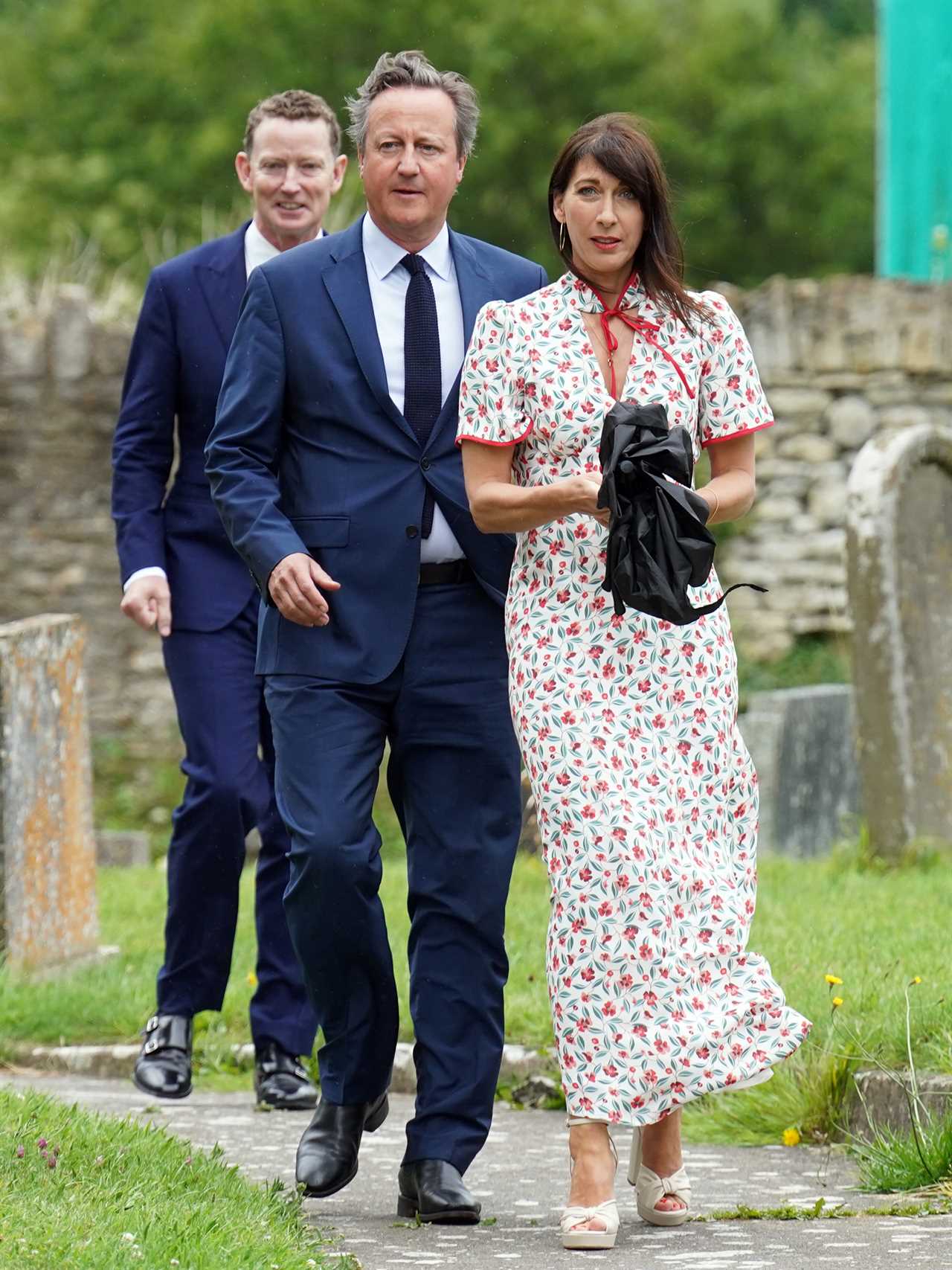 Moment Just Stop Oil eco-idiot ambushes George Osborne’s wedding and throws orange confetti over him & his bride