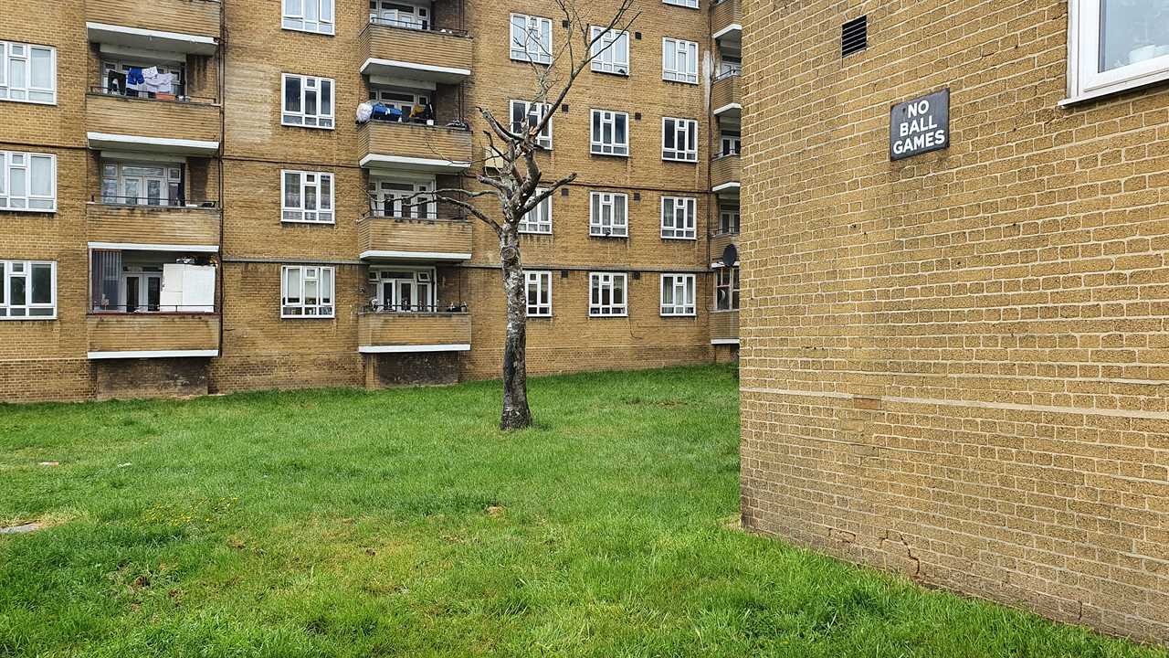 Fears of Crumbling Concrete in UK Homes Raises Concerns Amid Warnings