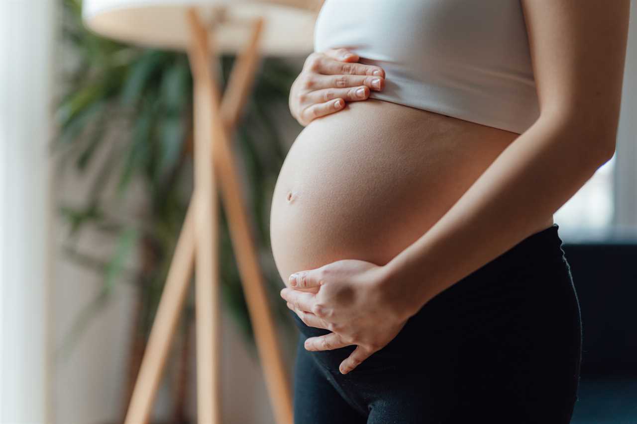 Being a young mum increases the risk of deadly lung cancer, warns study