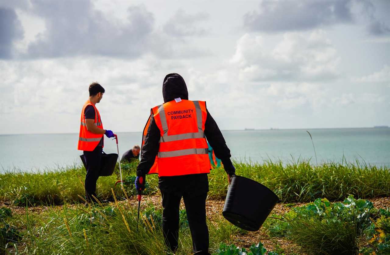 Yobs Forced to Clean Up Beaches in Community Payback Drive