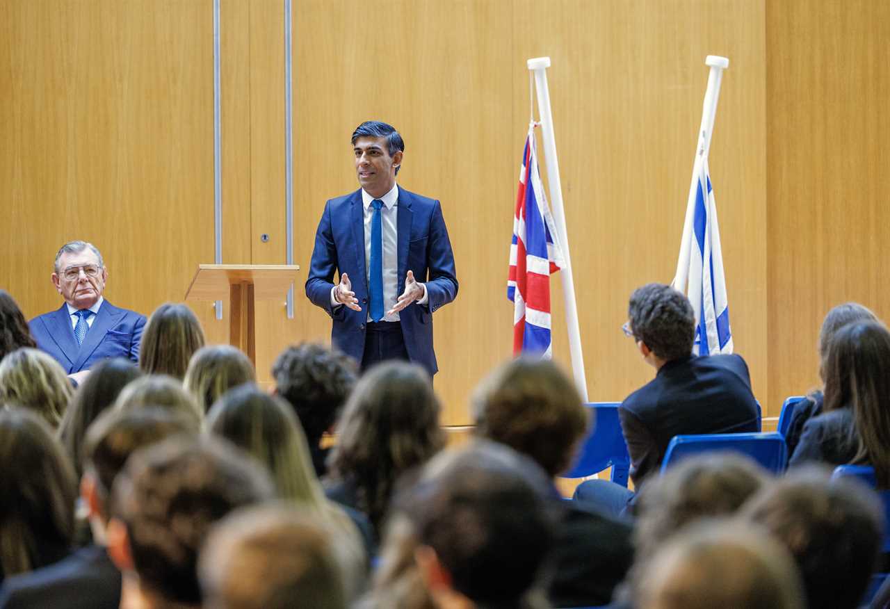 Rishi Sunak warns glorifying Hamas terrorists in UK can result in 14-year jail term after arrests at pro-Palestine march