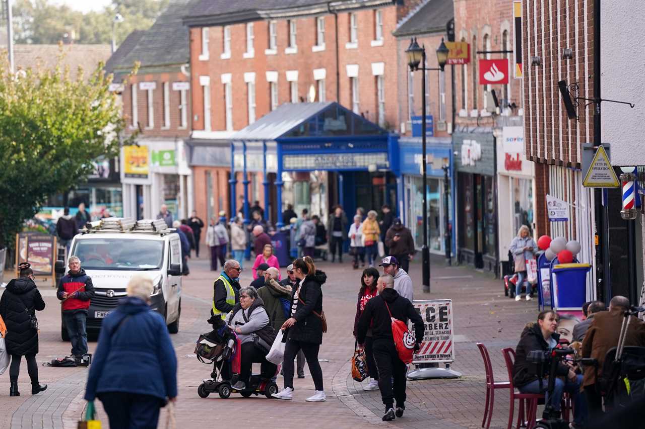 Rishi Sunak faces major test as voters head to the polls for by-elections in Mid Bedfordshire and Tamworth