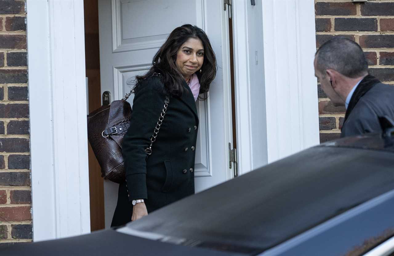 Tory Right-Wingers Urge Rishi Sunak to Keep Suella Braverman as Home Secretary