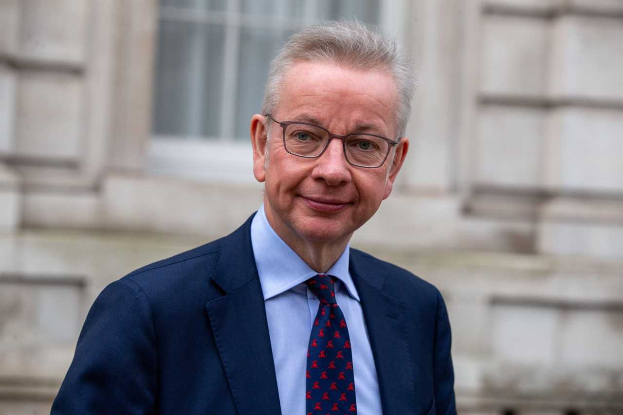 Record 745,000 net migration putting unsustainable pressure on Britain’s broken housing market, Michael Gove warns