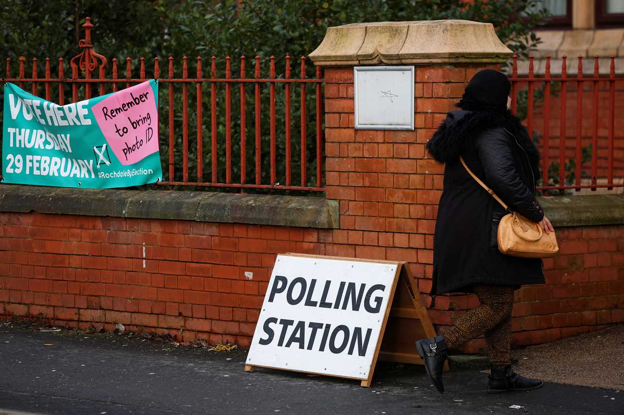 Rochdale by-election: Chaos as Danczuk & Galloway battle for votes