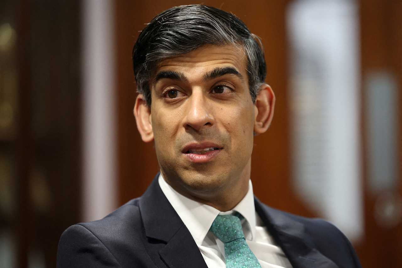 Senior Tory MPs caution Rishi Sunak against May general election in private talks