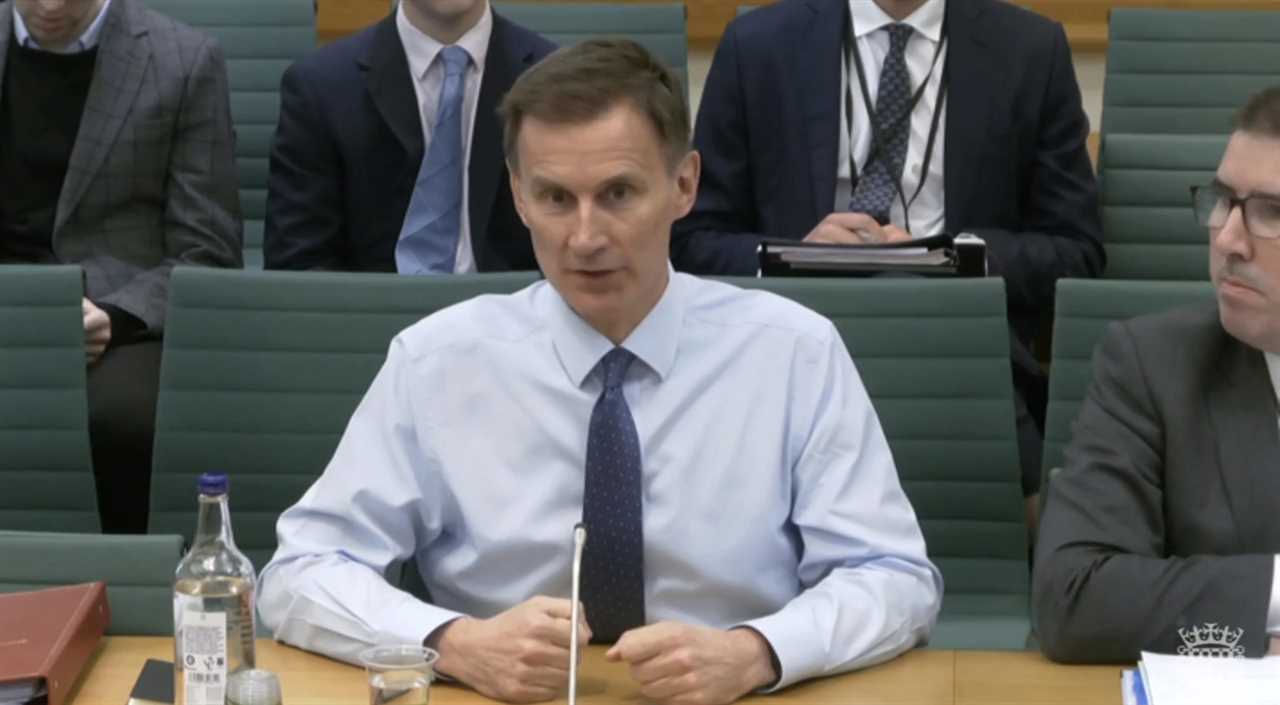 Jeremy Hunt criticizes Labour's 'scaremongering' over National Insurance plan