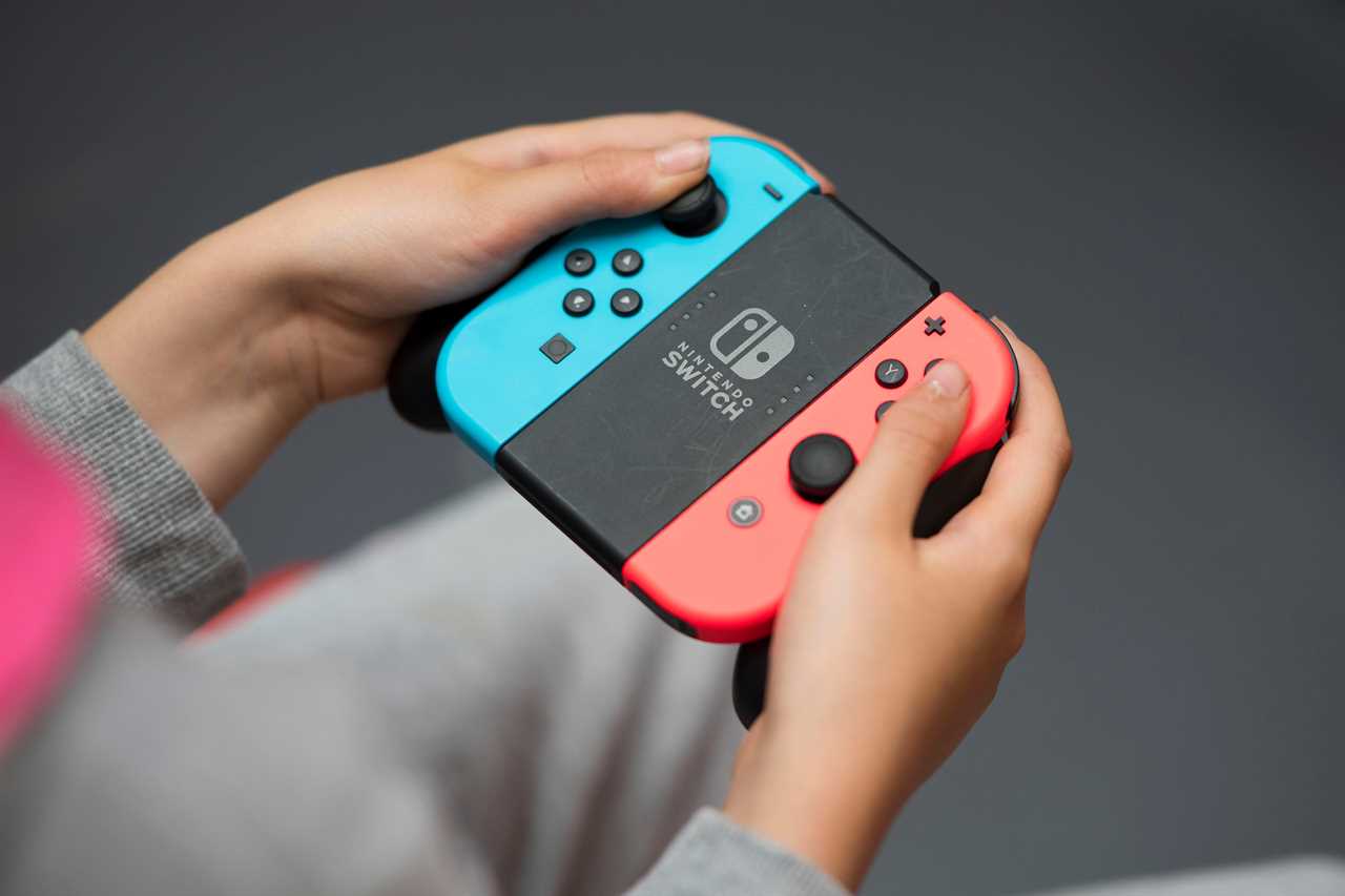 Race for Deals: Nintendo Switch Price Drop at Amazon Sparks Excitement Among Gamers