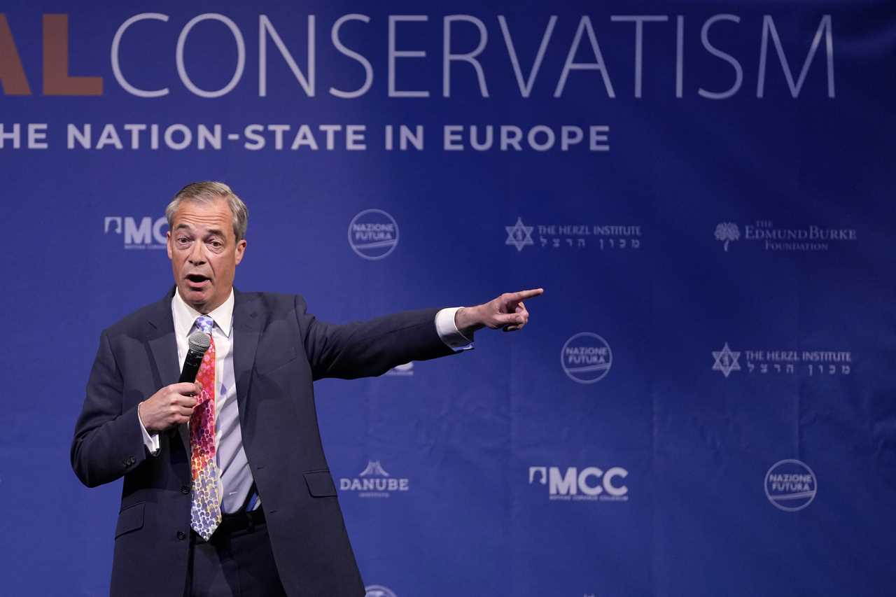 Nigel Farage urged to stop 'shilly-shallying' and announce election run, say Reform Party insiders